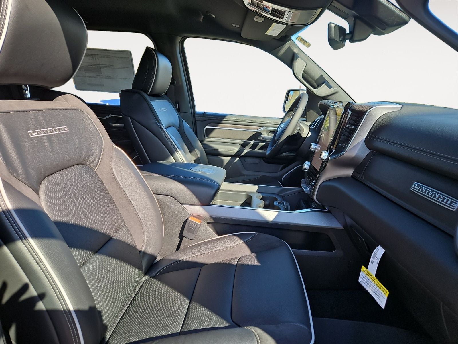 New 2026 Ram 1500 Laramie - photo - 14