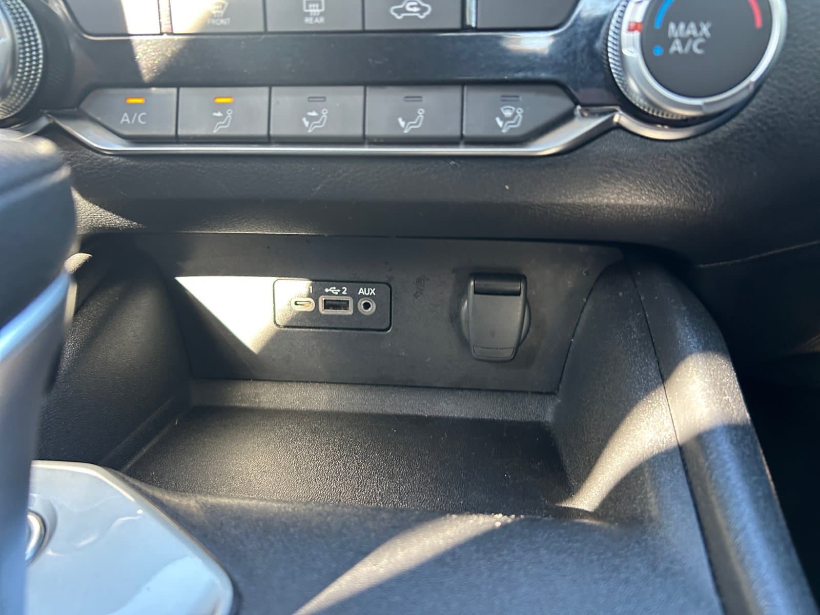 Pre-Owned 2025 Nissan Altima 2.5 SV - photo - 24