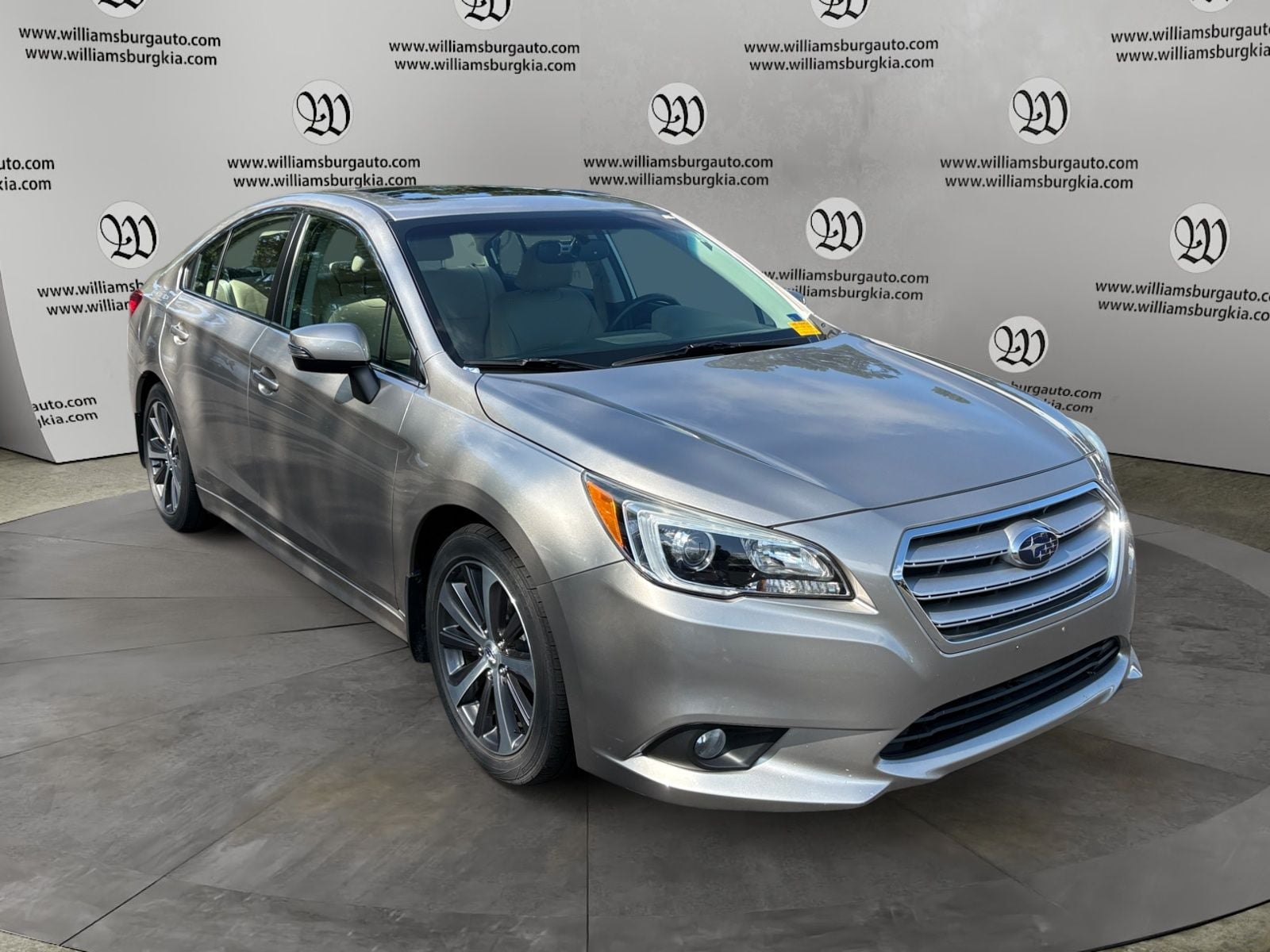 Pre-Owned 2015 Subaru Legacy 2.5i - photo - 6