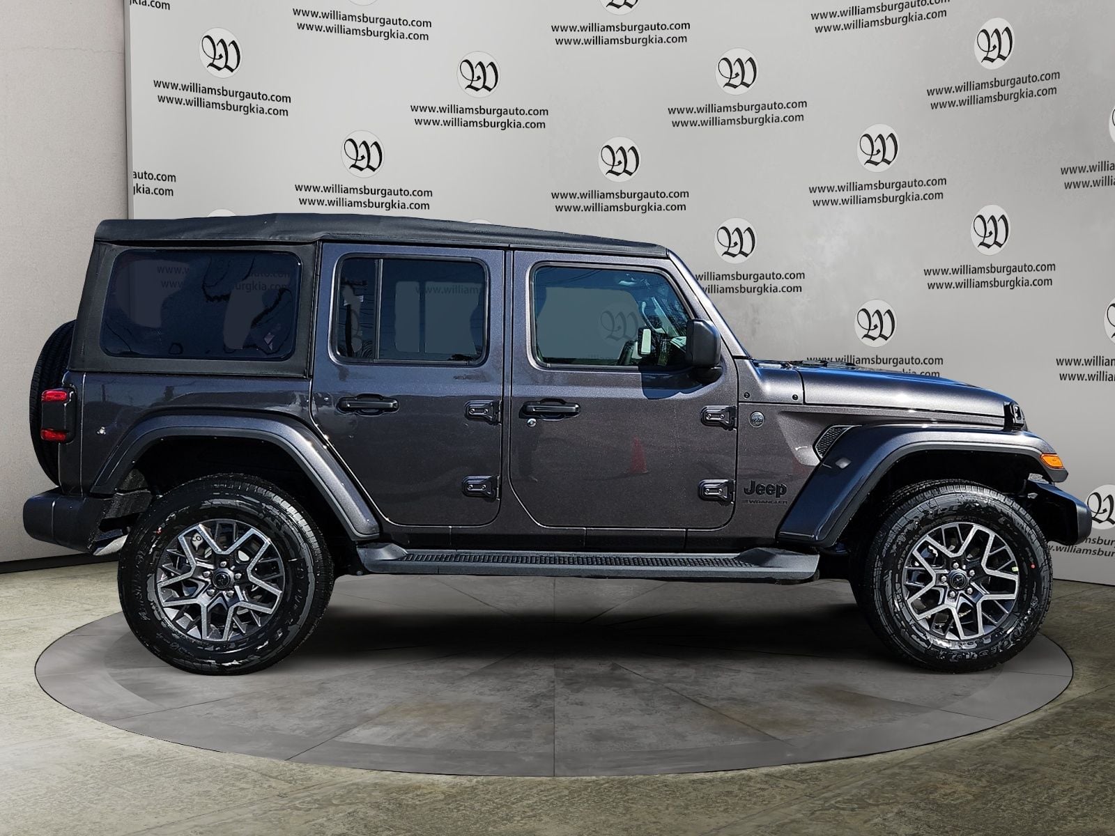 New 2026 Jeep Wrangler Sahara - photo - 5