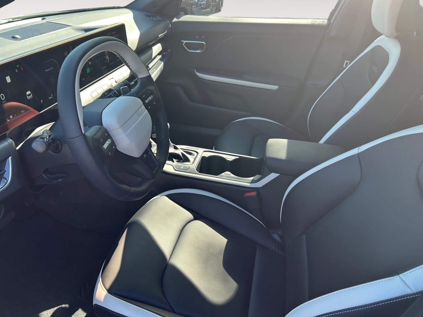 New 2026 Kia K4 GT-Line - photo - 8