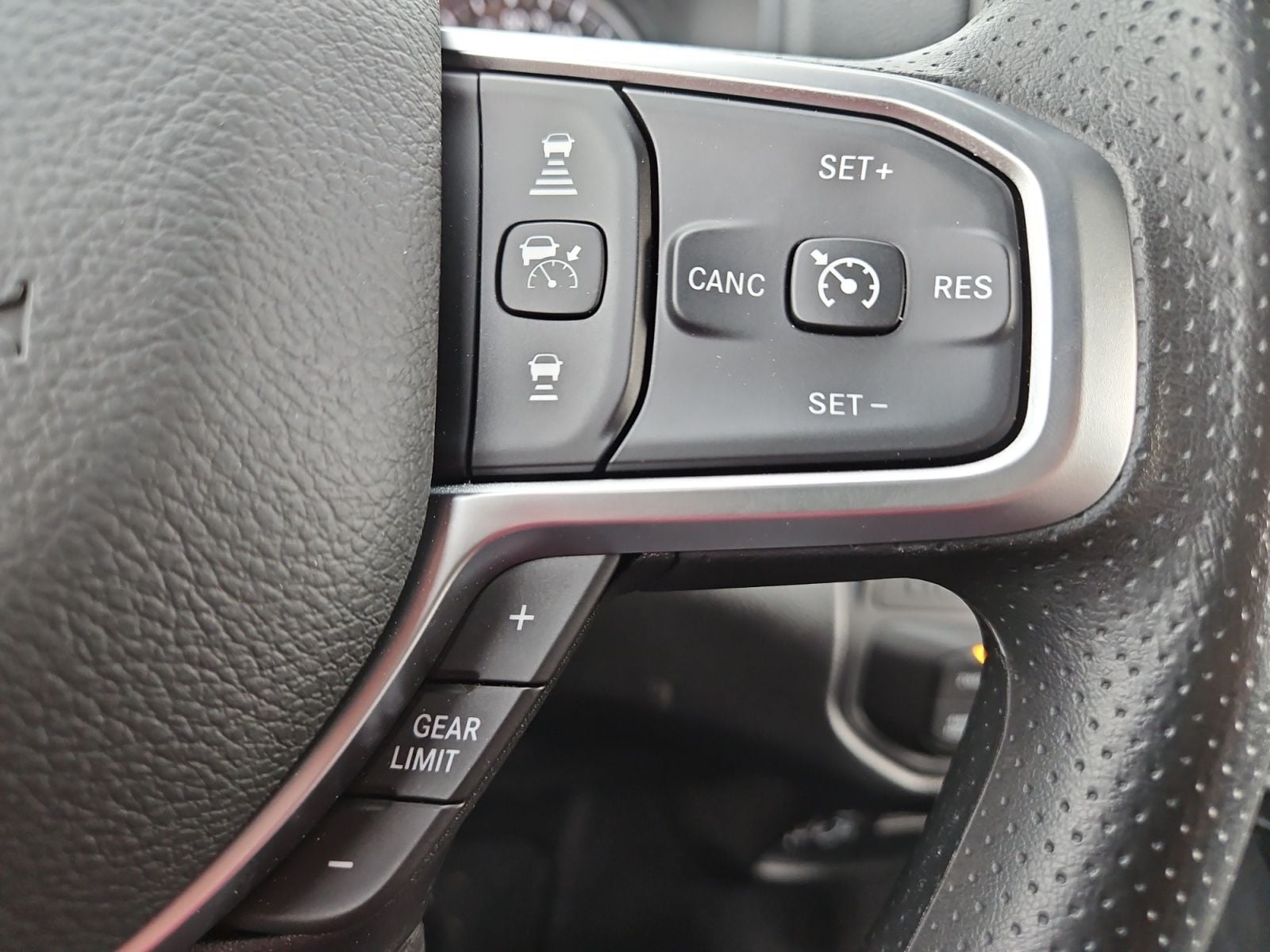 New 2026 Ram 2500 Tradesman - photo - 25