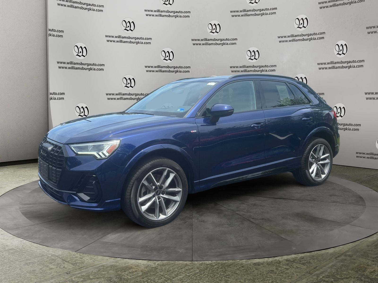 Pre-Owned 2024 Audi Q3 Premium Plus - photo - 0