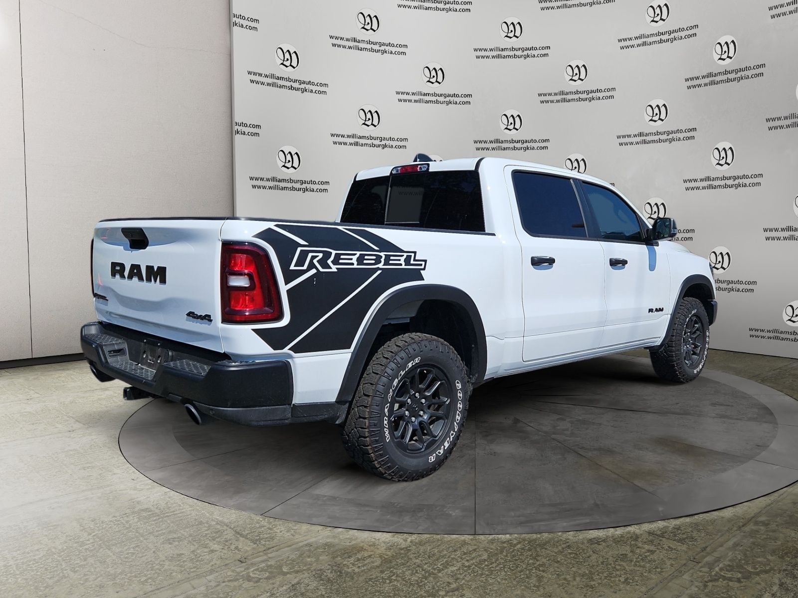 Pre-Owned 2026 Ram 1500 Rebel - photo - 4