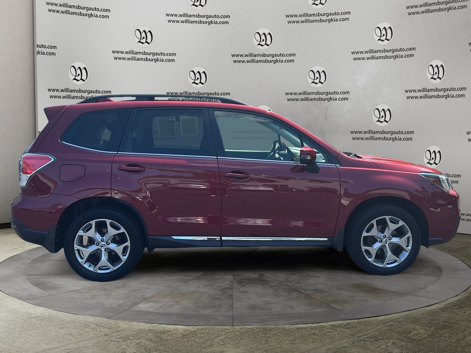 Pre-Owned 2017 Subaru Forester 2.5i Touring - photo - 5