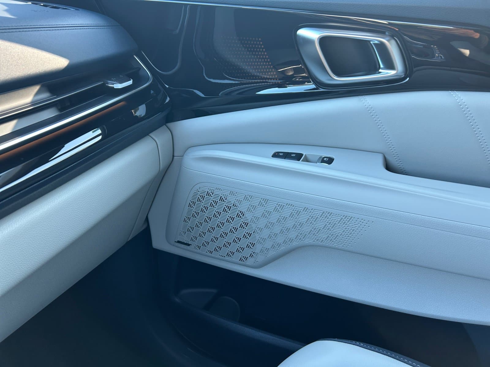 New 2027 Kia Carnival Hybrid SX Prestige - photo - 23