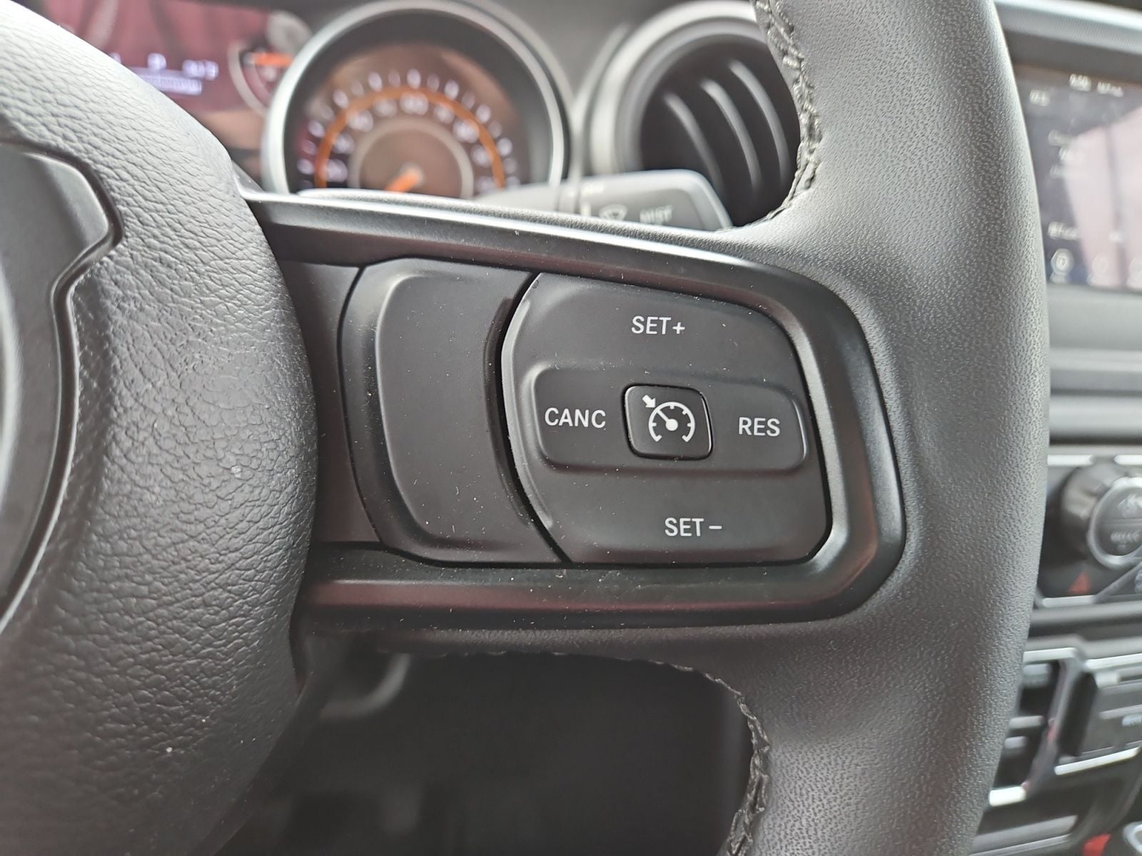 Pre-Owned 2023 Jeep Wrangler Sport S - photo - 24