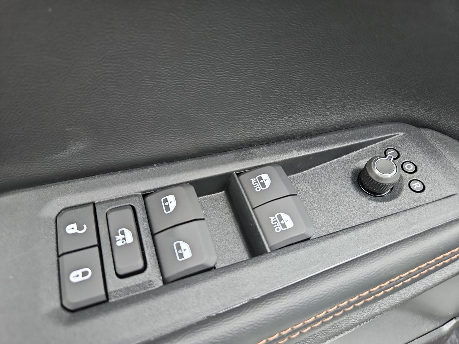 New 2026 Jeep Cherokee Limited - photo - 21