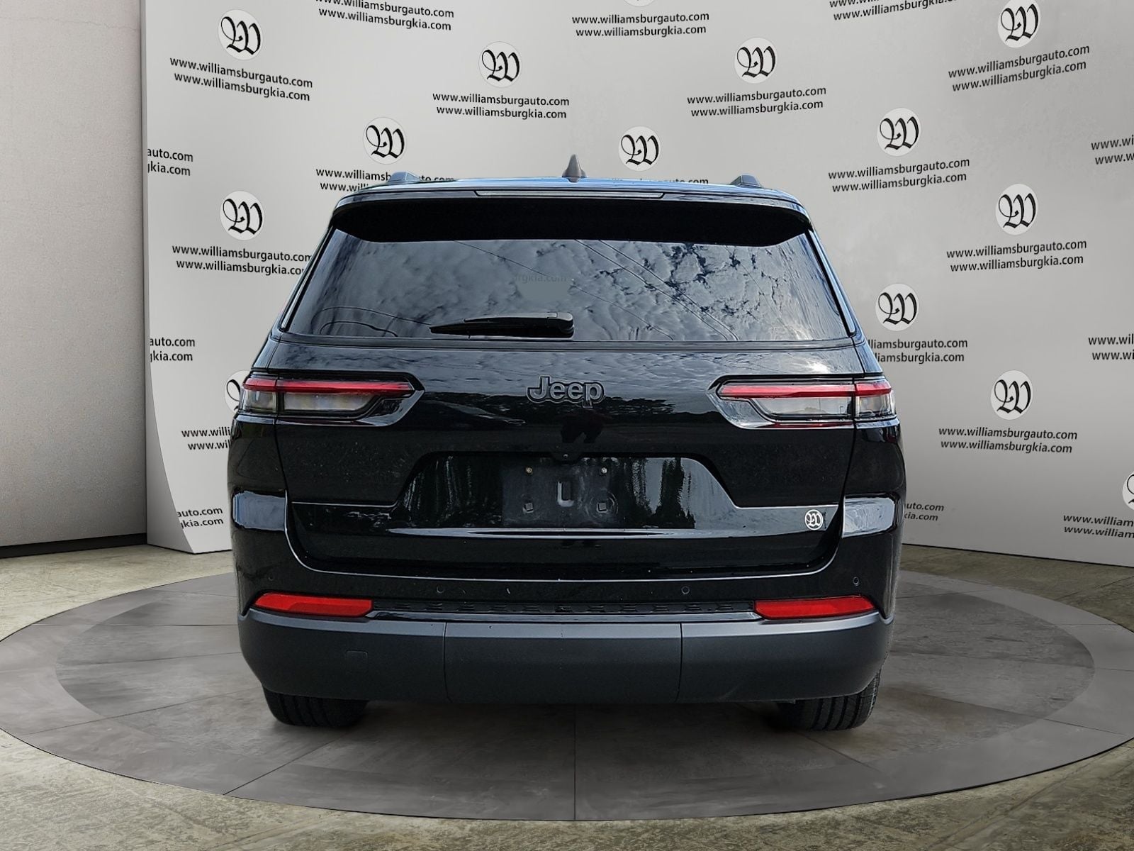 Pre-Owned 2023 Jeep Grand Cherokee L Altitude - photo - 3