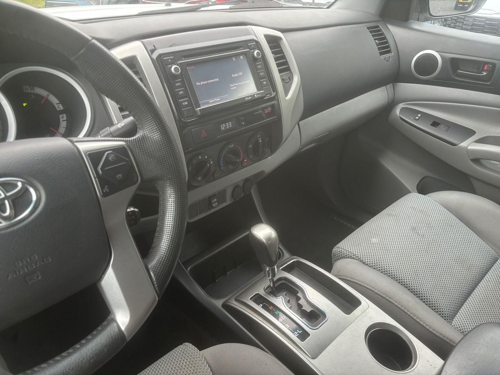 Pre-Owned 2014 Toyota Tacoma PreRunner - photo - 27