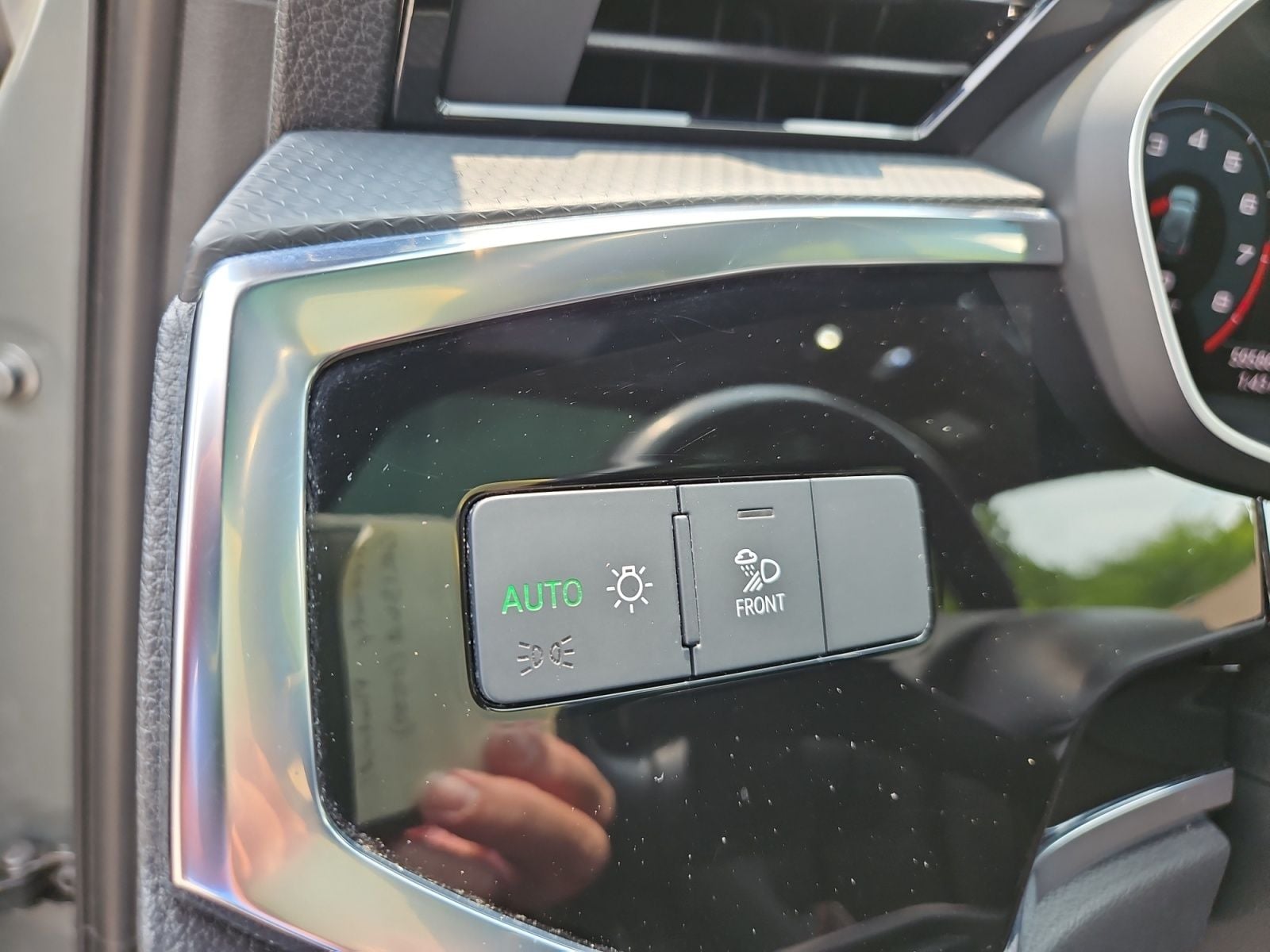 Pre-Owned 2024 Audi Q3 Premium - photo - 22