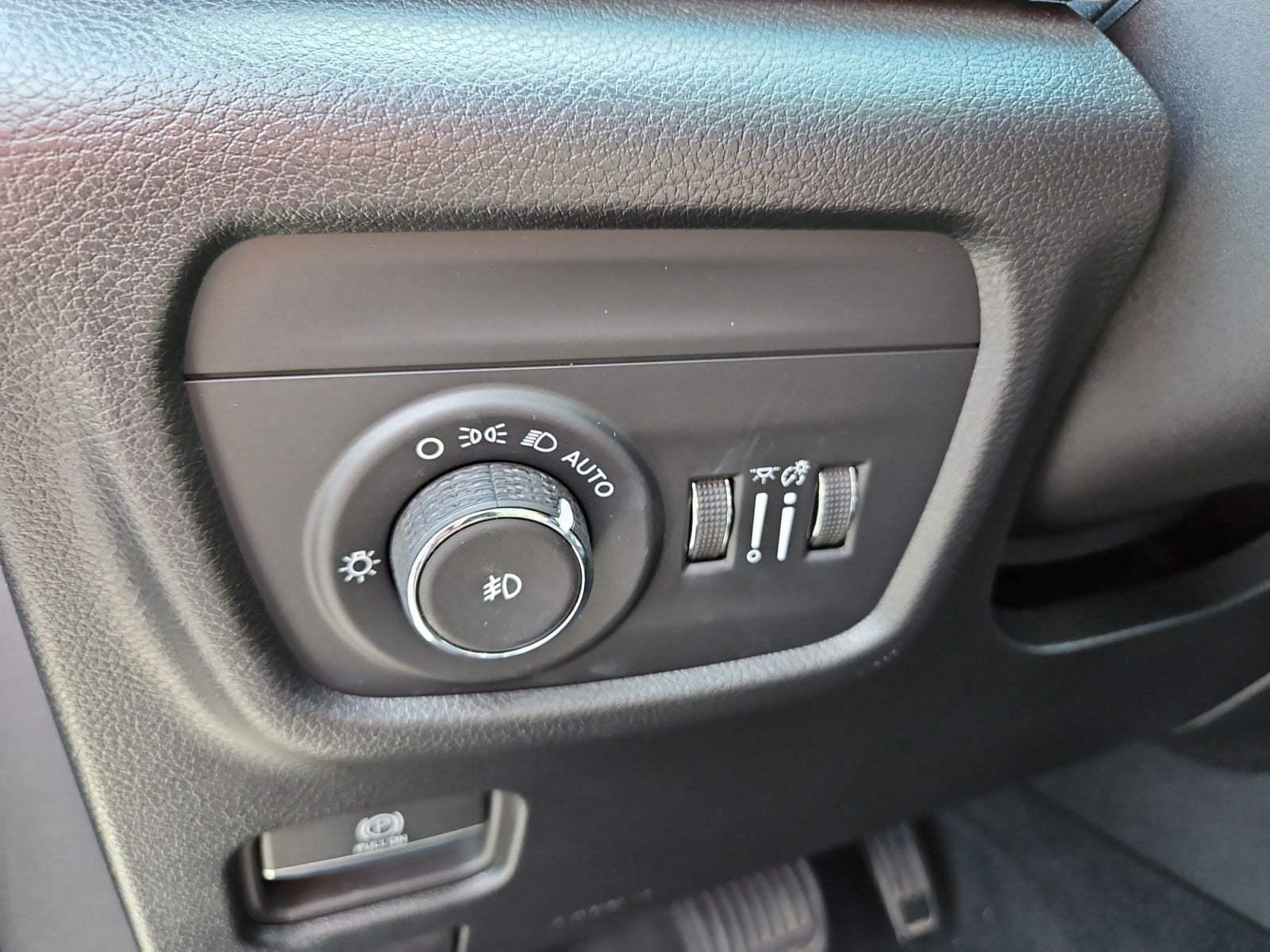 Pre-Owned 2024 Jeep Grand Cherokee L Limited - photo - 25