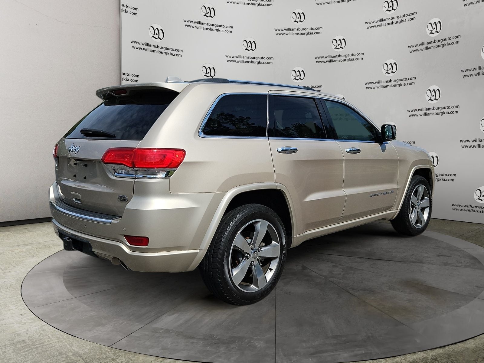 Pre-Owned 2014 Jeep Grand Cherokee Overland - photo - 4
