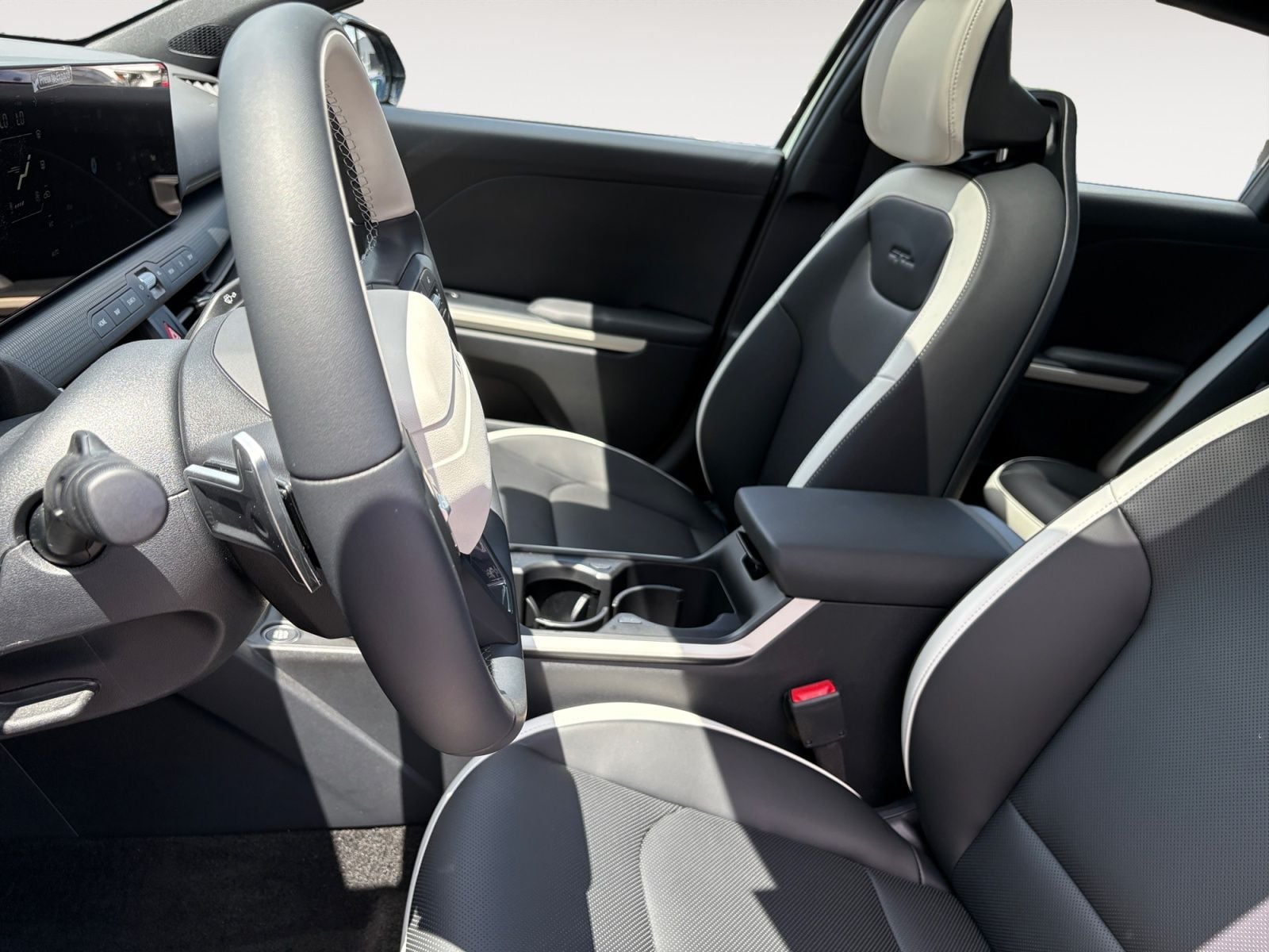New 2026 Kia K4 GT-Line Turbo - photo - 8