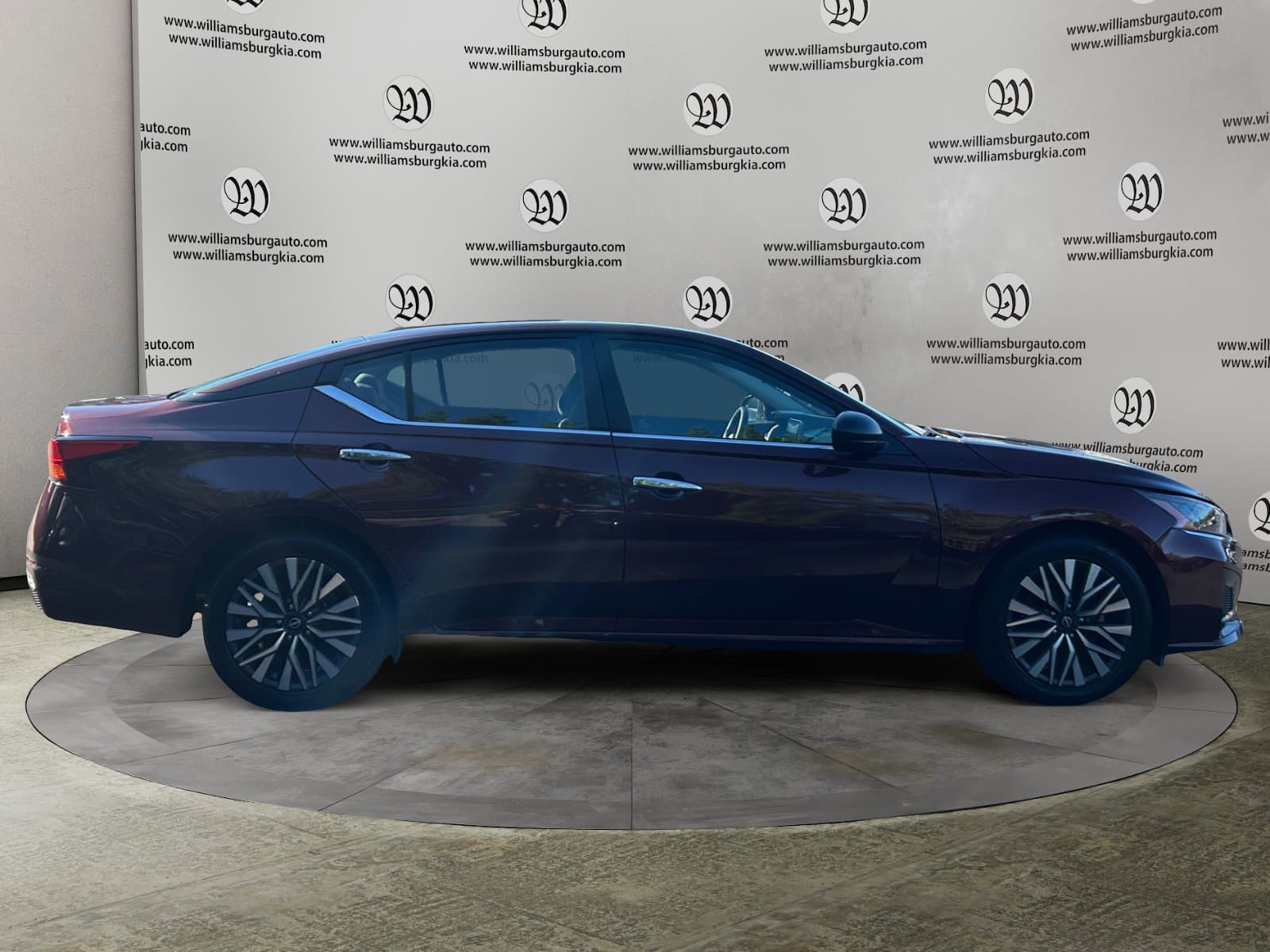 Pre-Owned 2025 Nissan Altima 2.5 SV - photo - 5
