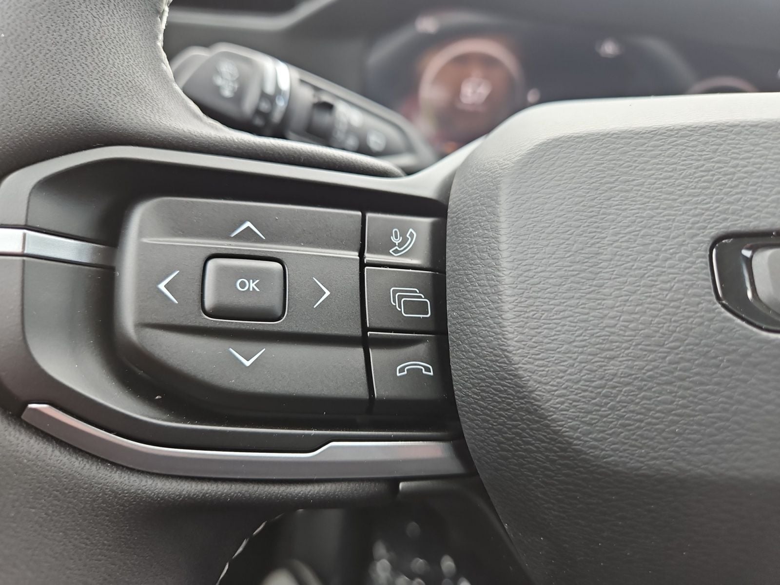 New 2026 Jeep Cherokee Limited - photo - 24