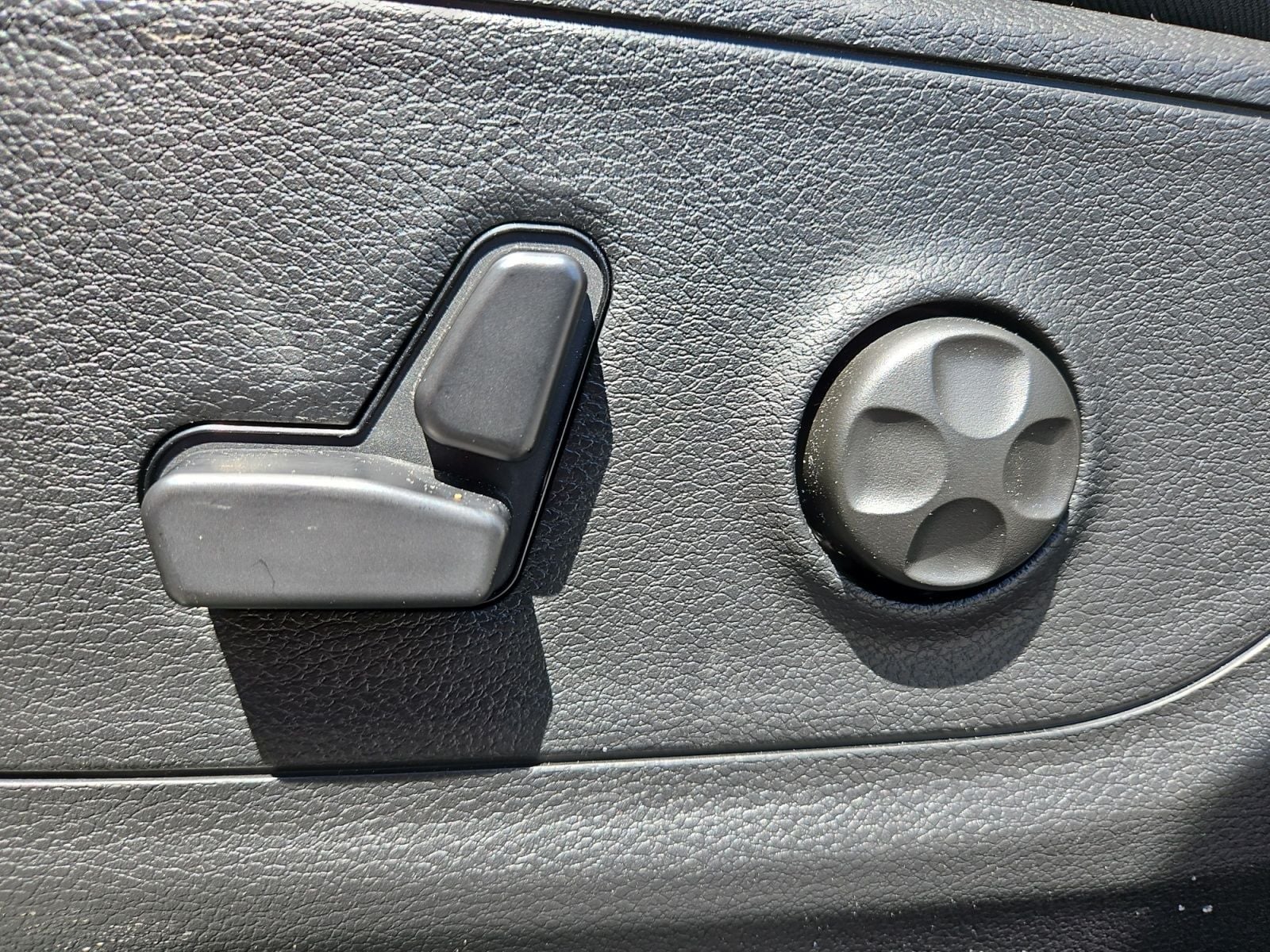 New 2026 Ram 1500 RHO - photo - 19
