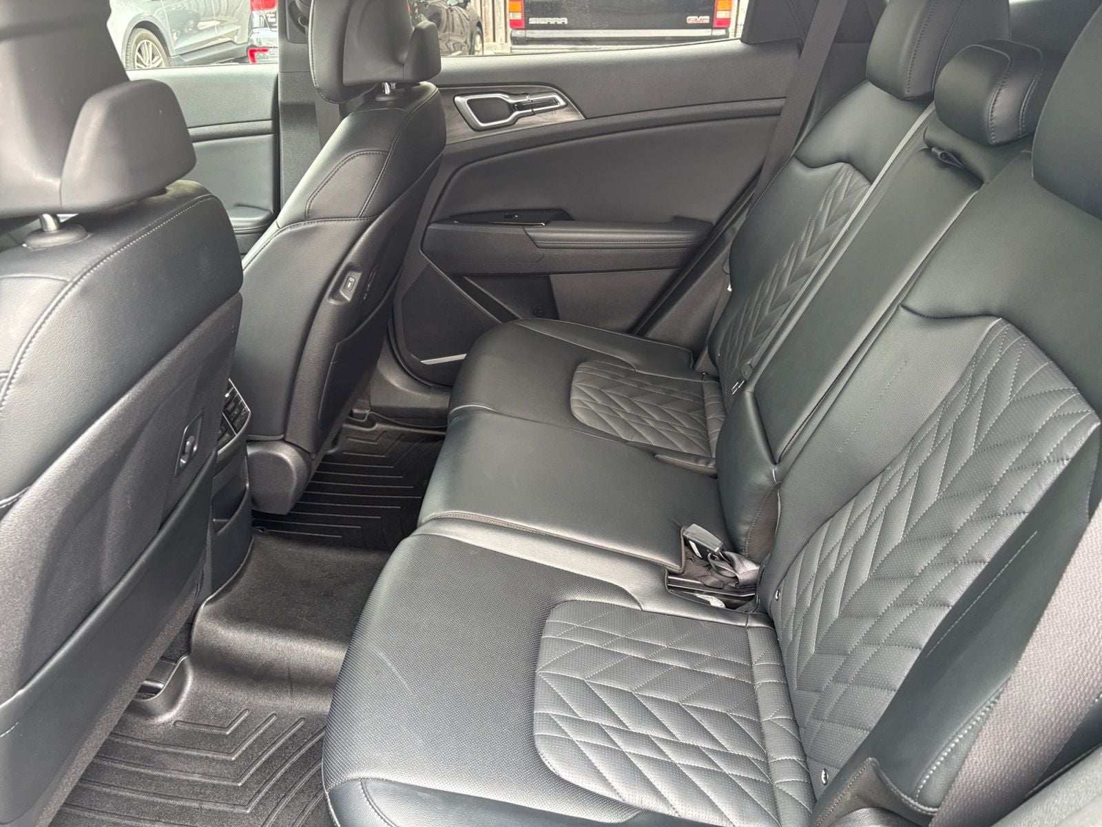 Pre-Owned 2023 Kia Sportage X-Line - photo - 16