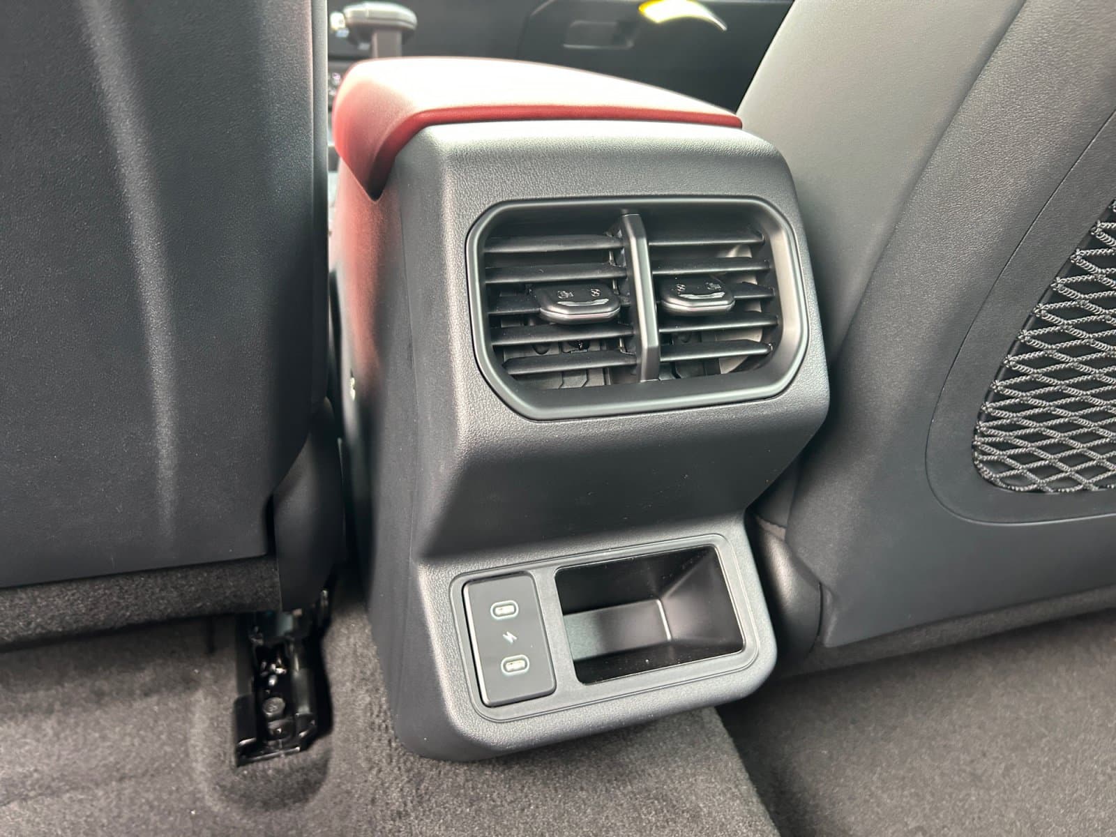 New 2026 Kia K4 GT-Line Turbo - photo - 18