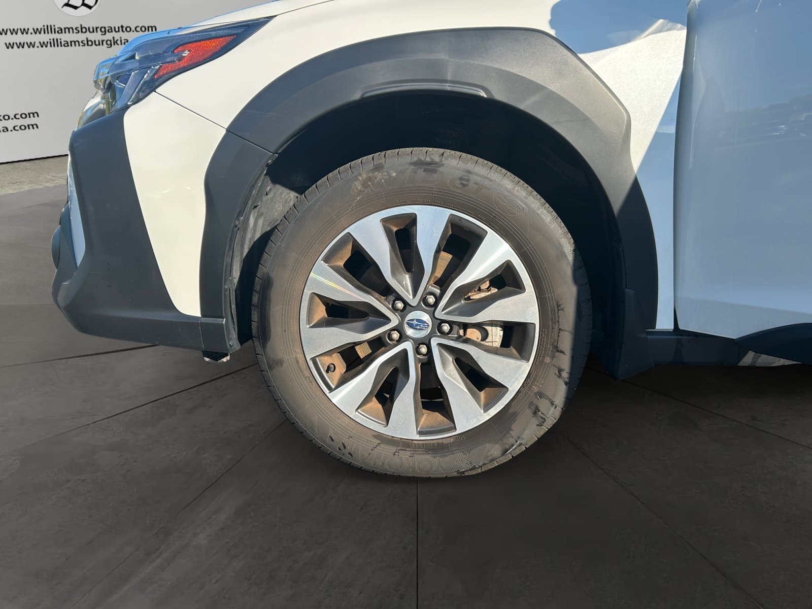 Pre-Owned 2025 Subaru Outback Touring - photo - 13