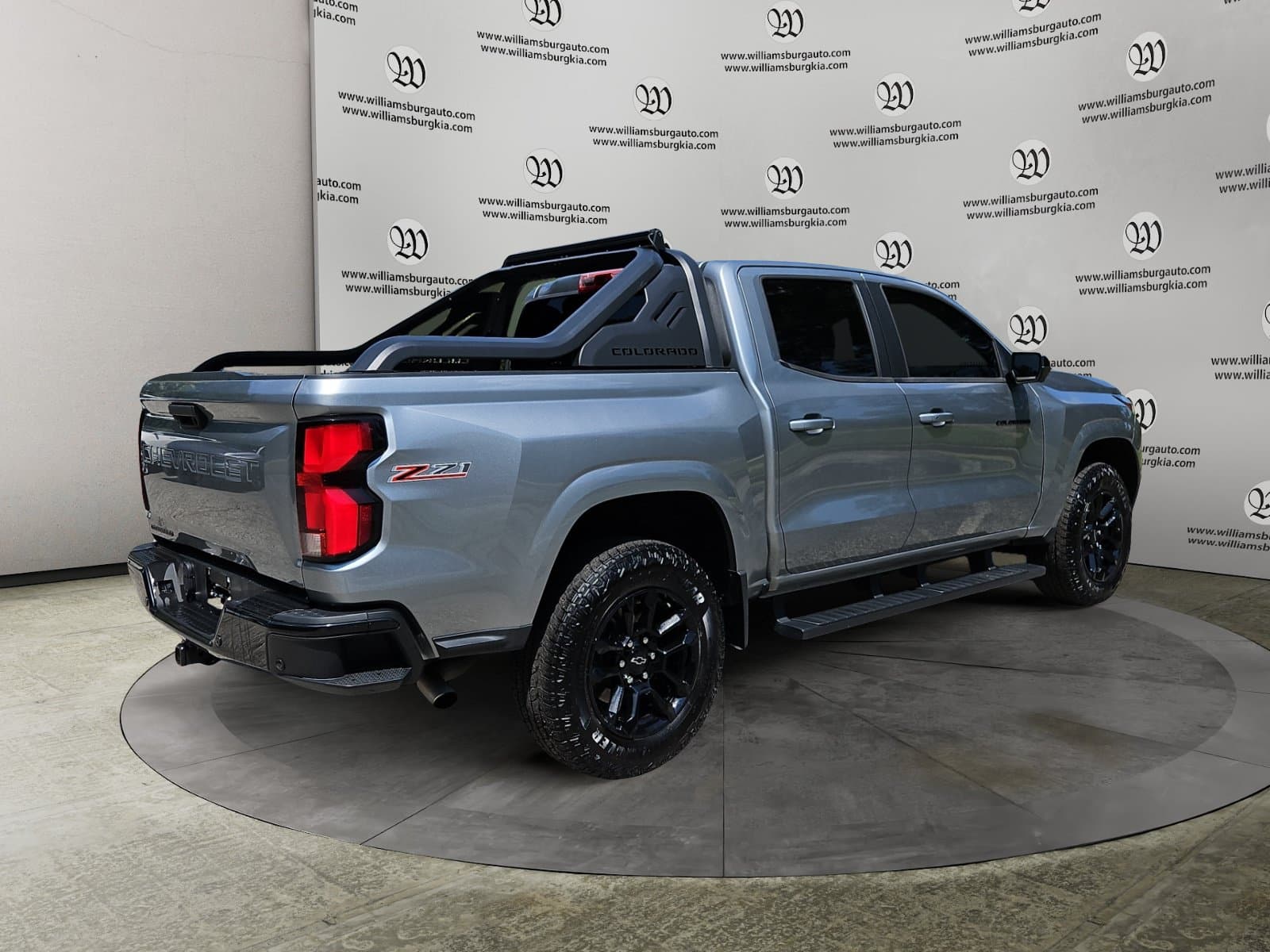 Pre-Owned 2025 Chevrolet Colorado Z71 - photo - 4