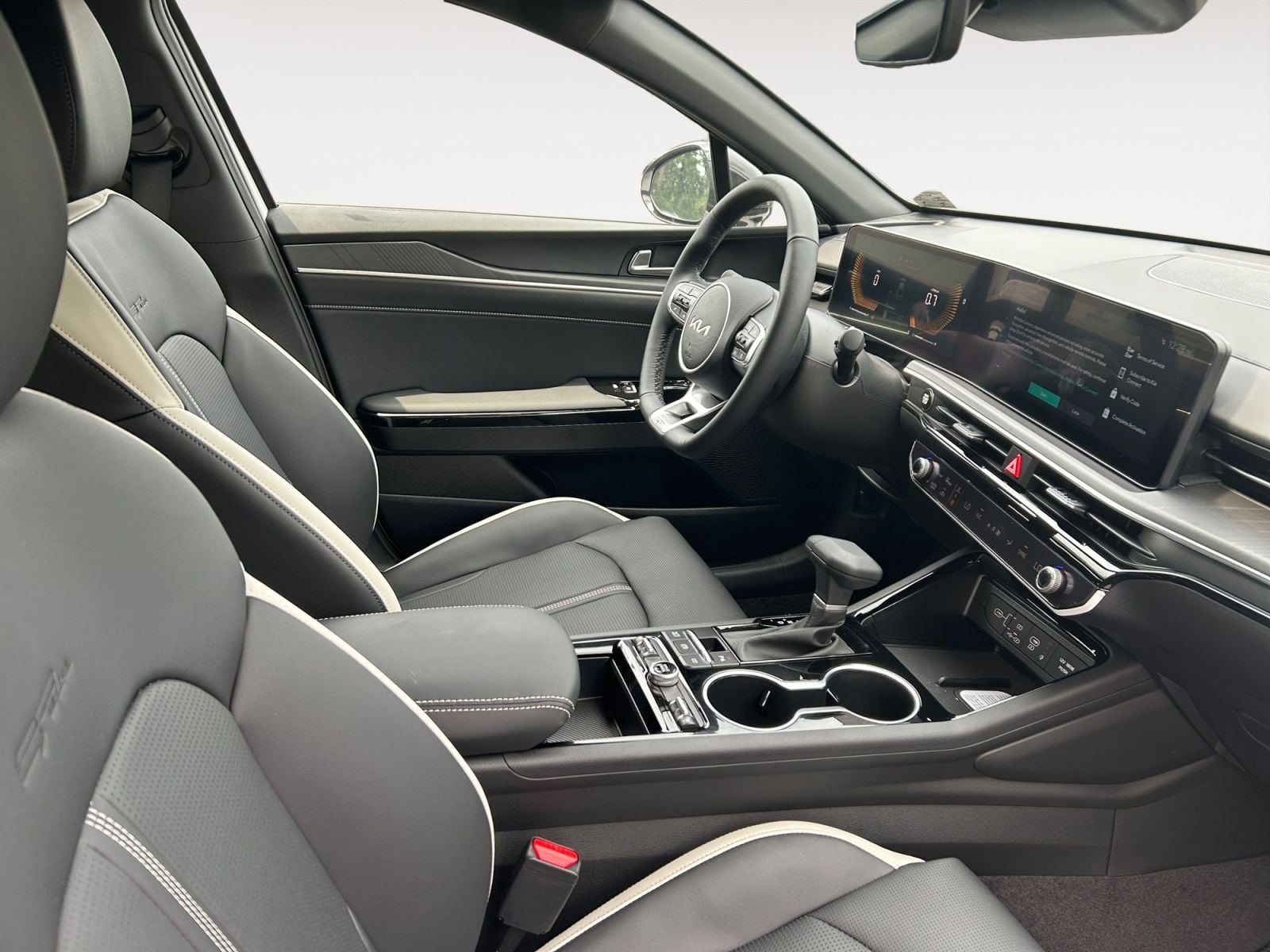 New 2026 Kia K5 GT-Line - photo - 14