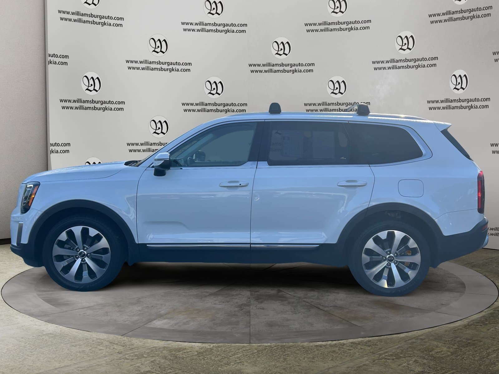 Pre-Owned 2020 Kia Telluride EX - photo - 1