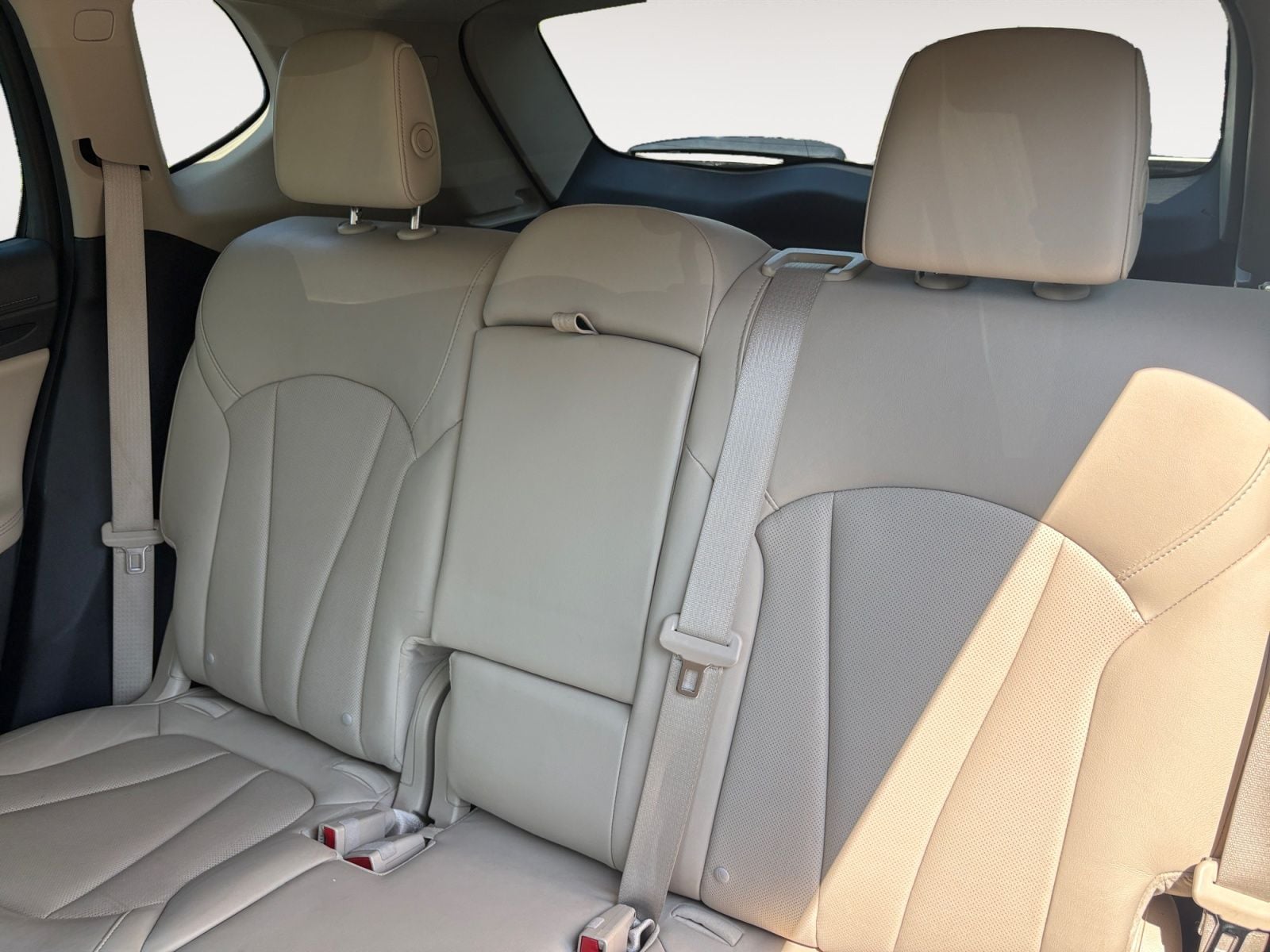 Pre-Owned 2017 Buick Envision Essence - photo - 12