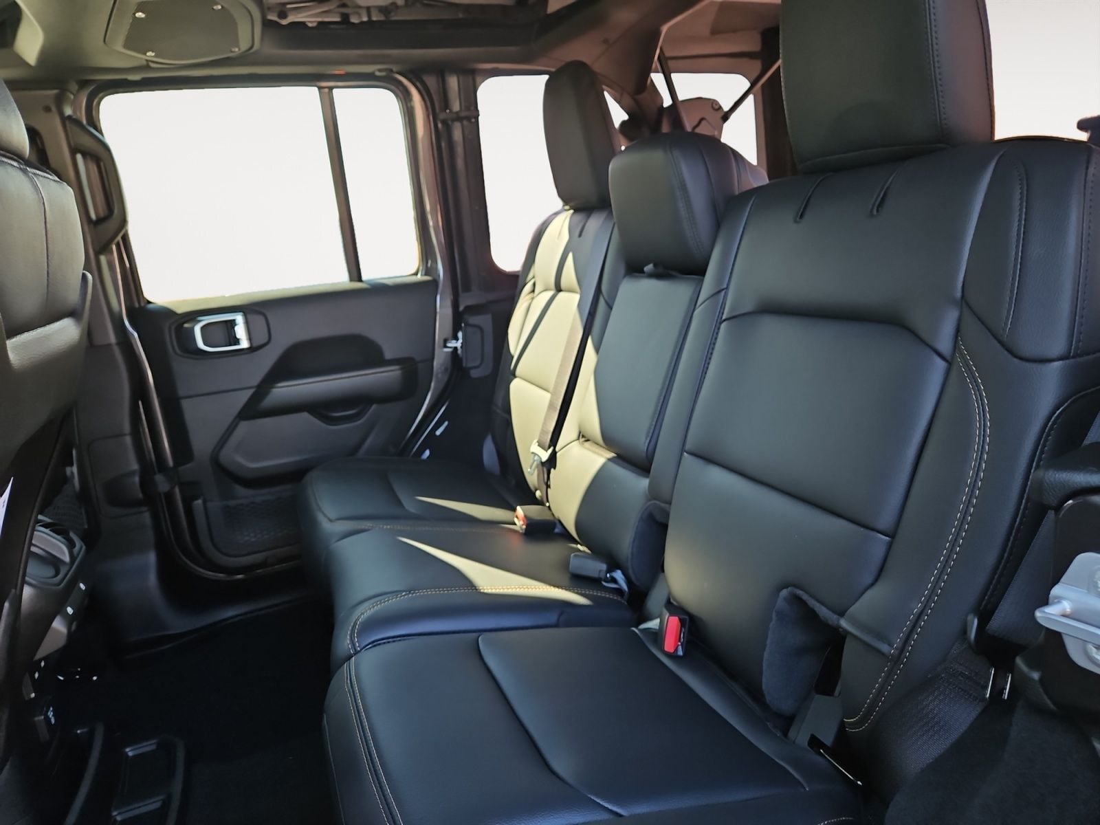 New 2026 Jeep Wrangler Sahara - photo - 12