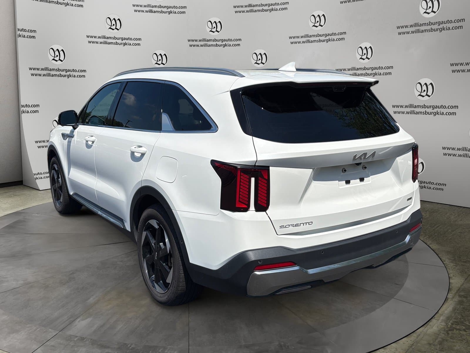 Pre-Owned 2025 Kia Sorento Plug-In Hybrid SX Prestige - photo - 2