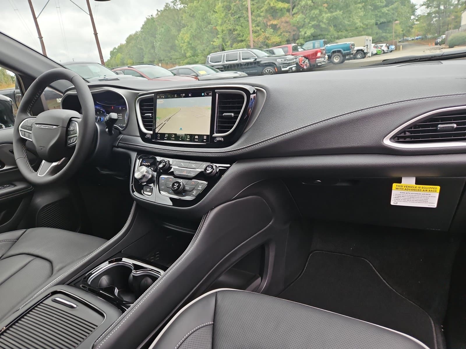 New 2027 Chrysler Pacifica Limited - photo - 15
