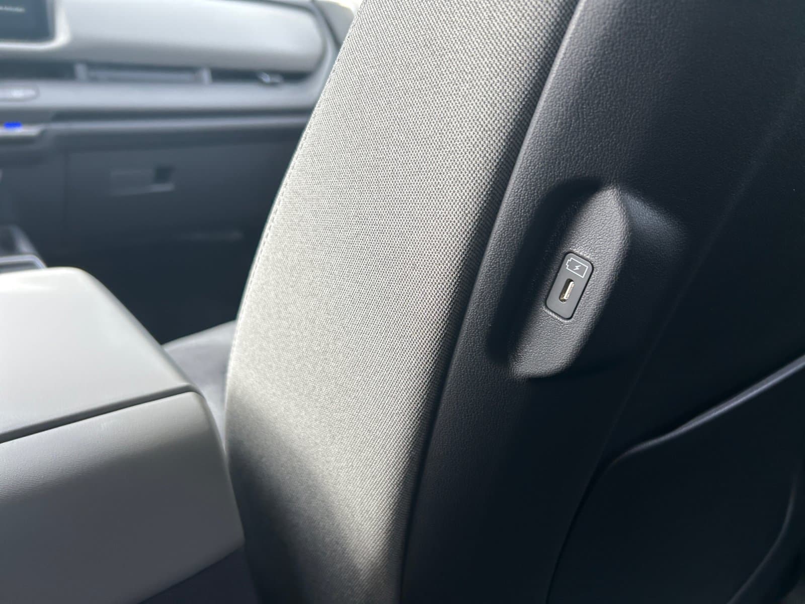 New 2027 Kia Seltos S - photo - 18