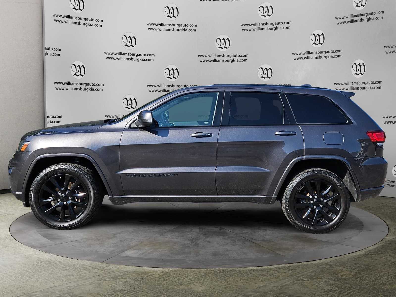 Pre-Owned 2020 Jeep Grand Cherokee Altitude - photo - 1