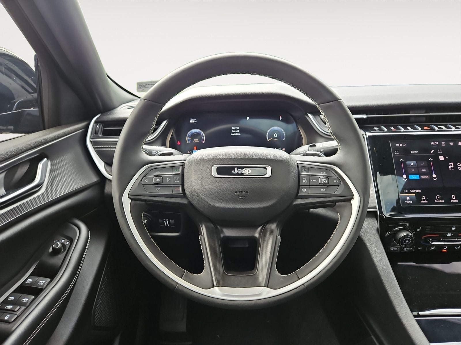Pre-Owned 2023 Jeep Grand Cherokee L Altitude - photo - 11