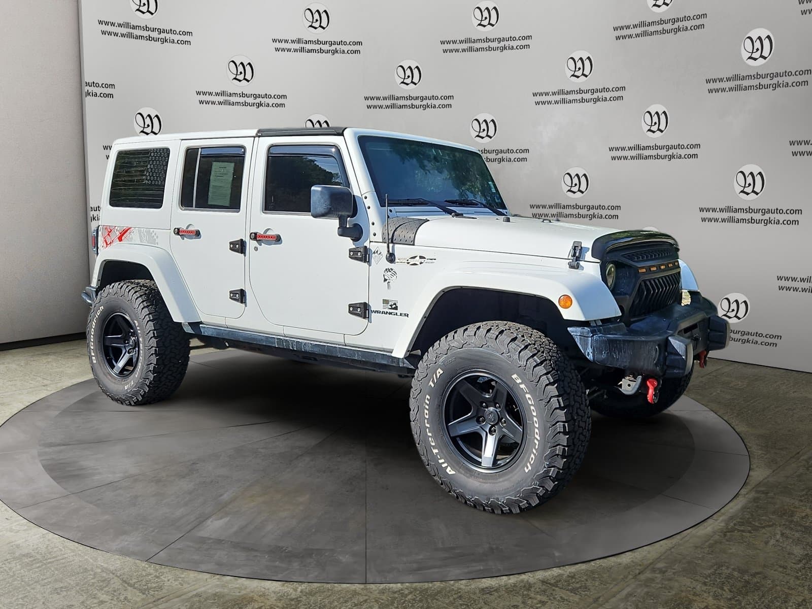 Pre-Owned 2016 Jeep Wrangler Unlimited Sahara - photo - 6