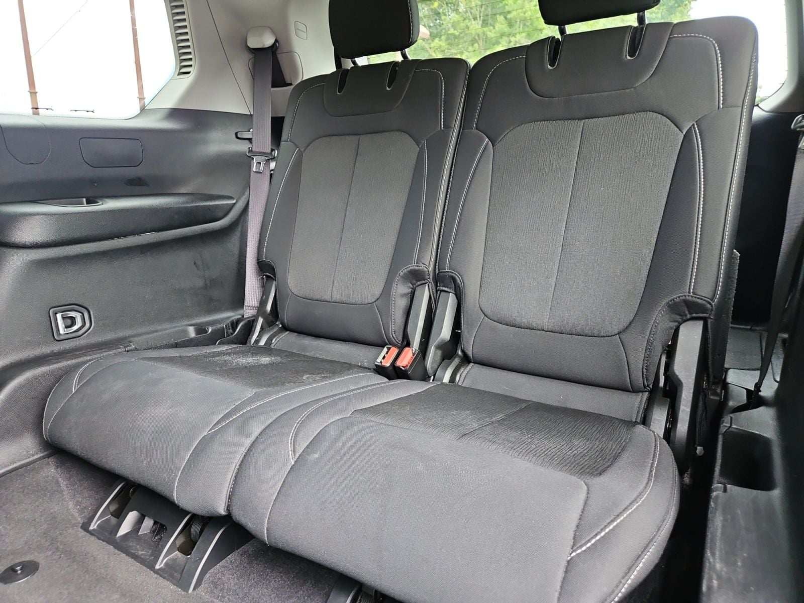 Pre-Owned 2023 Jeep Grand Cherokee L Laredo - photo - 19