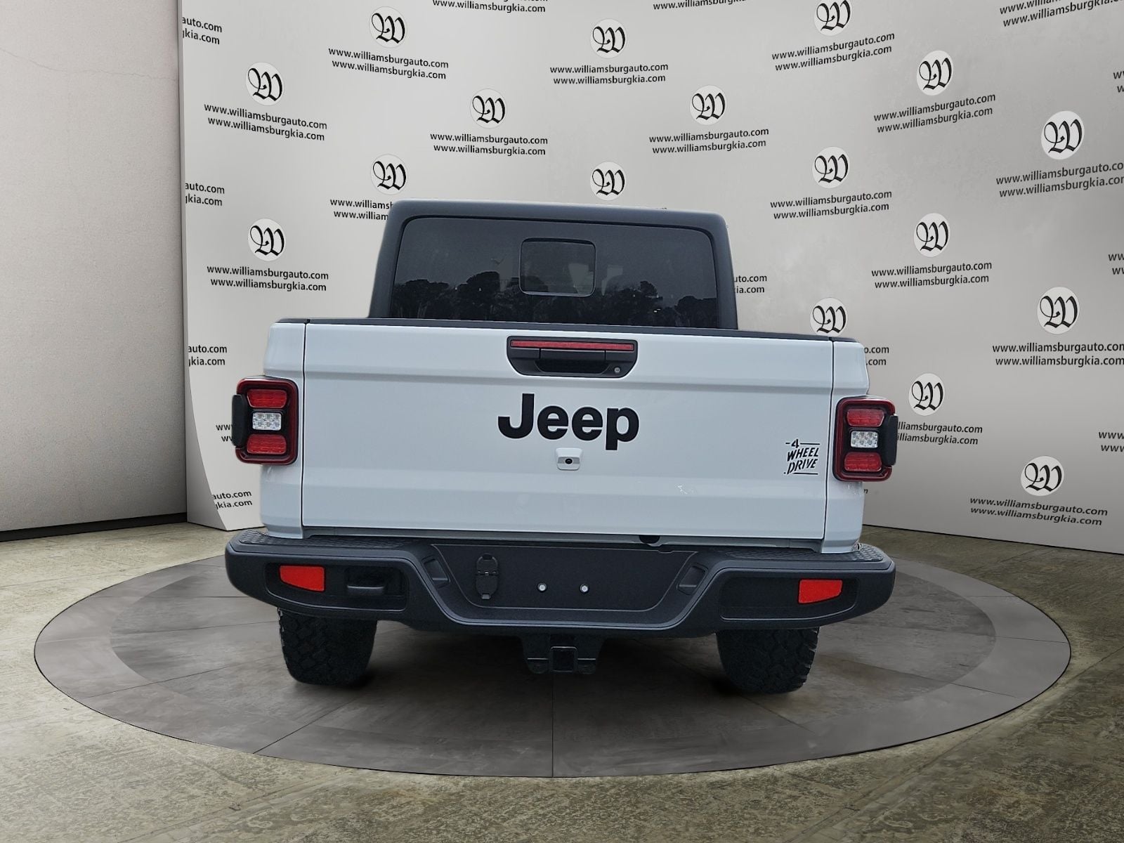 New 2026 Jeep Gladiator Willys - photo - 3