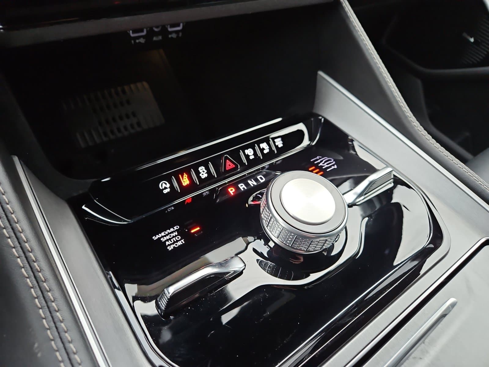 New 2026 Jeep Grand Wagoneer Limited Reserve - photo - 27