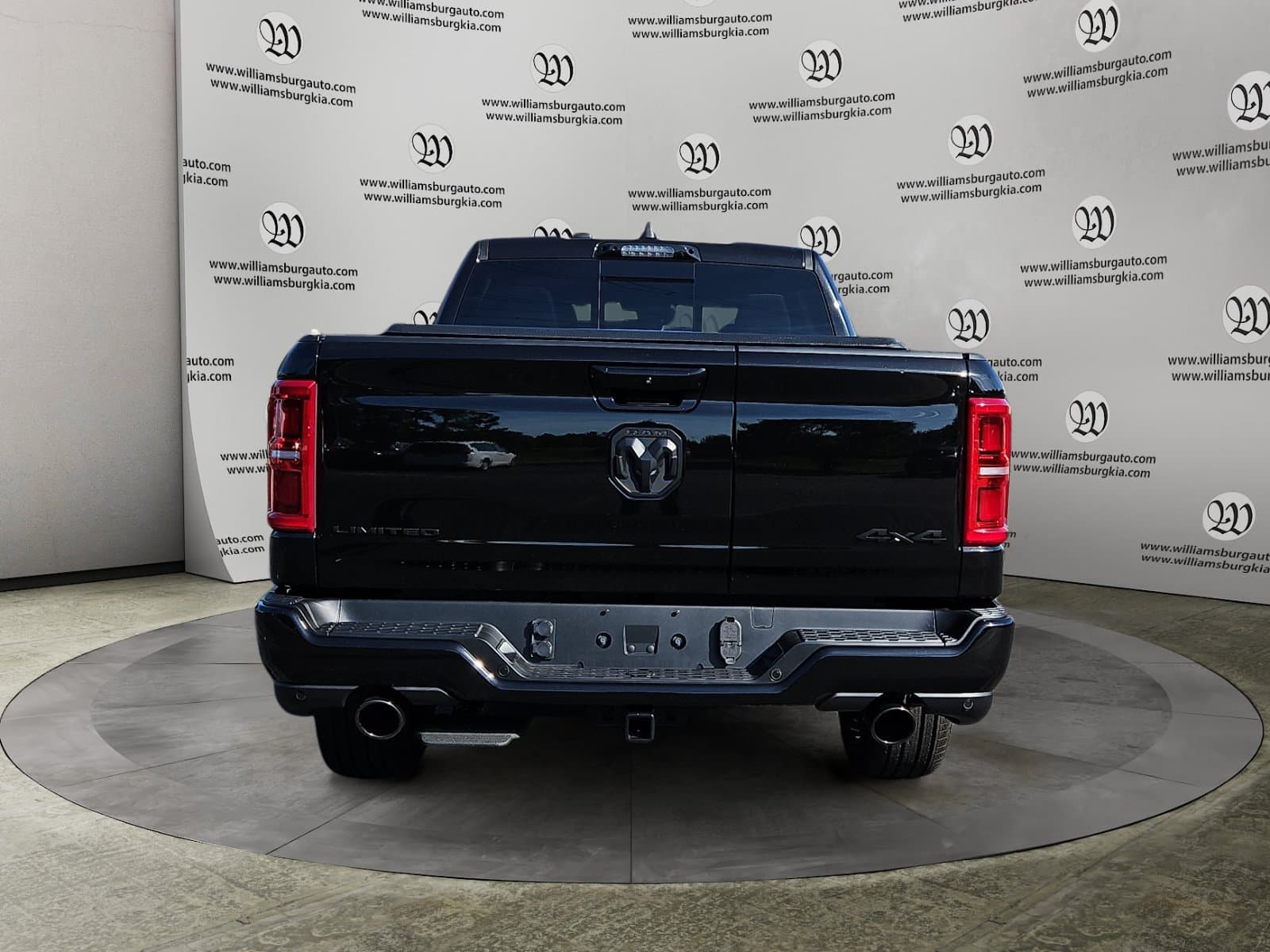 New 2027 Ram 1500 Limited - photo - 3