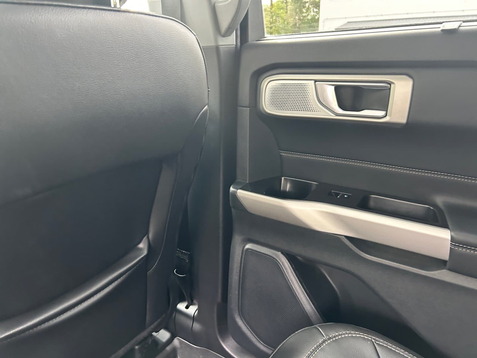 Pre-Owned 2023 Ford Explorer Limited - photo - 20