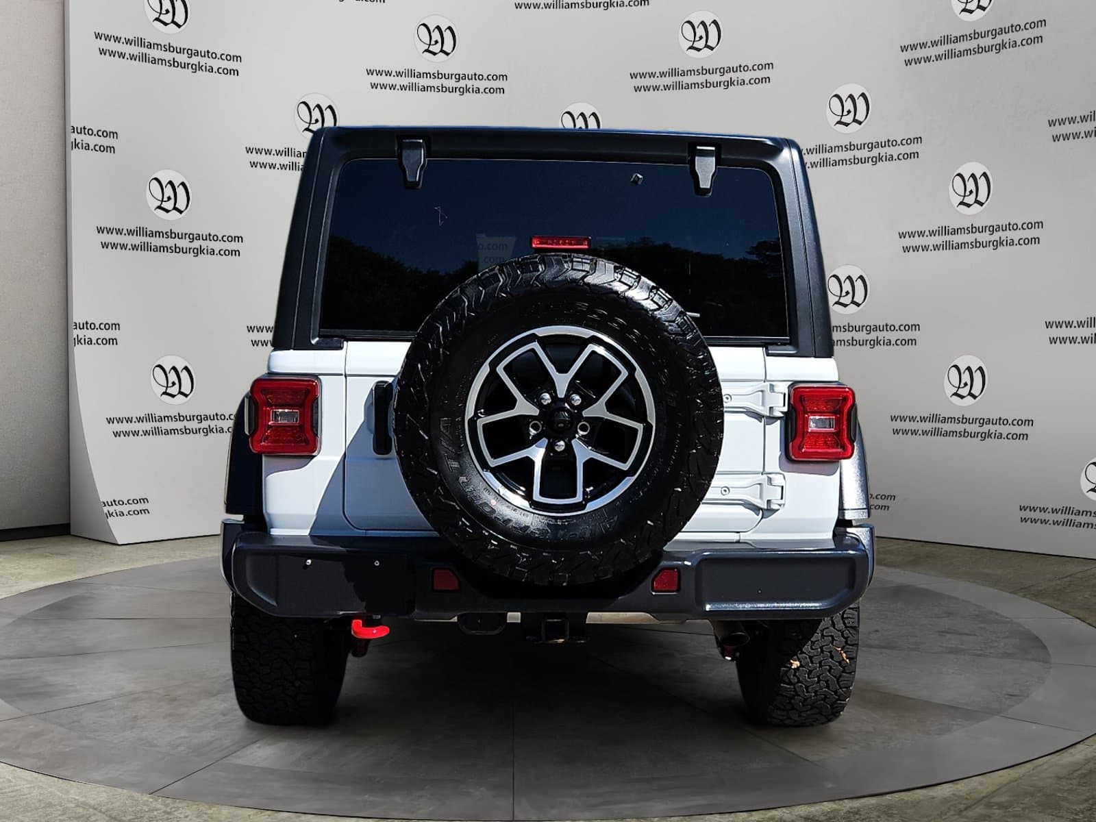 Pre-Owned 2026 Jeep Wrangler Rubicon - photo - 3