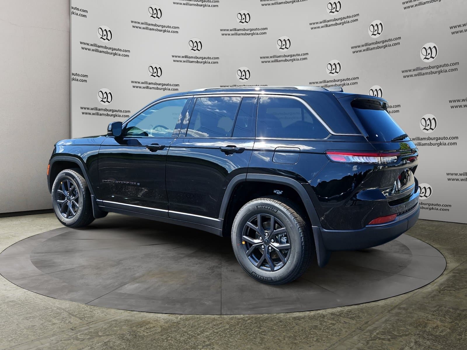 New 2027 Jeep Grand Cherokee Laredo Altitude - photo - 2