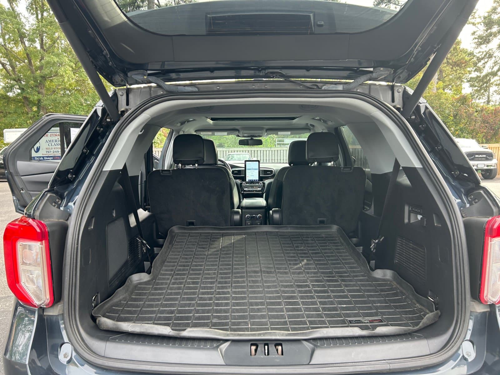Pre-Owned 2023 Ford Explorer Limited - photo - 15