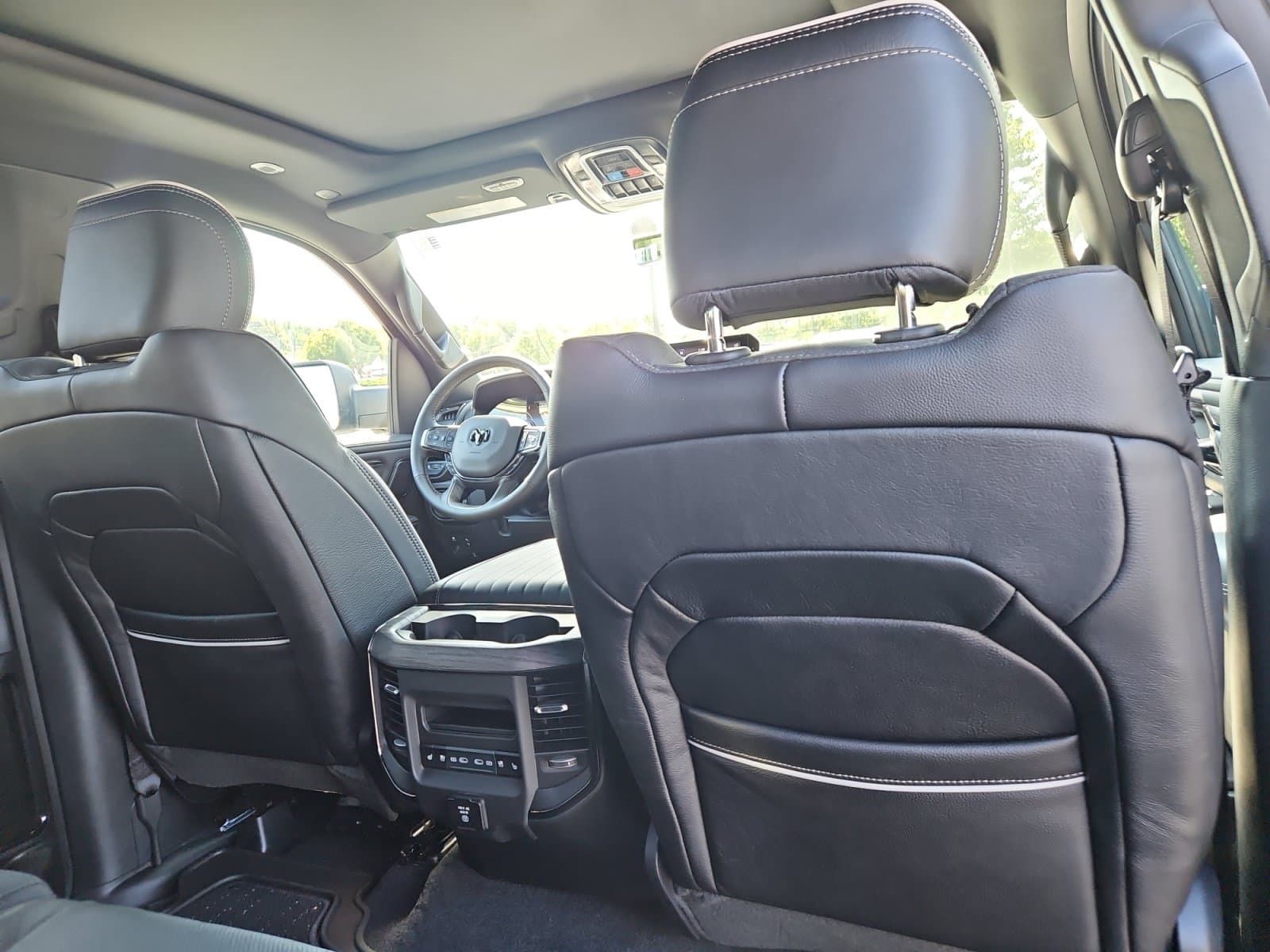 New 2027 Ram 1500 Limited - photo - 17