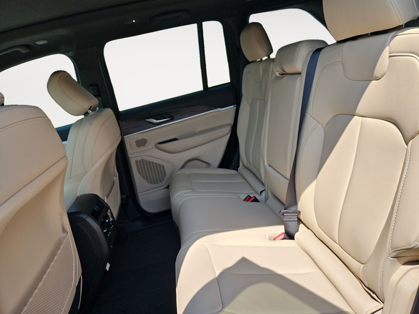 New 2026 Jeep Grand Cherokee Limited - photo - 12