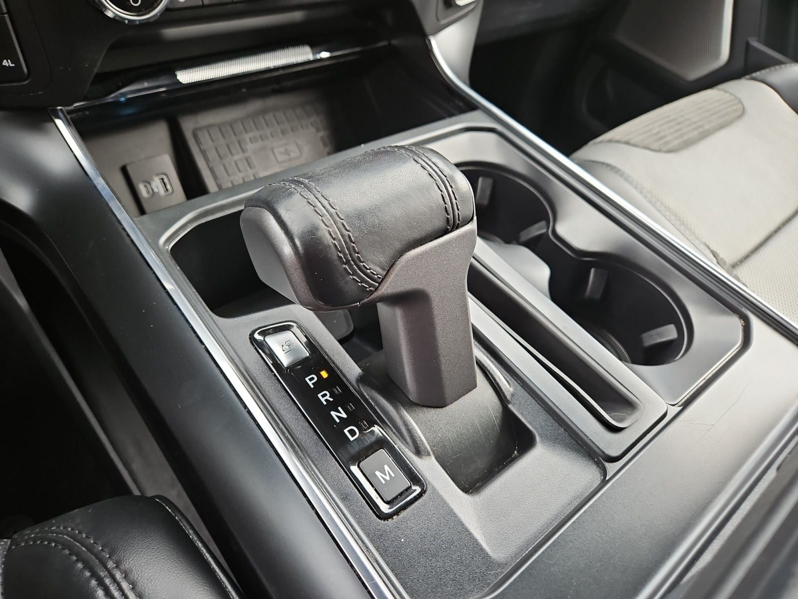 Pre-Owned 2021 Ford F-150 Raptor - photo - 26