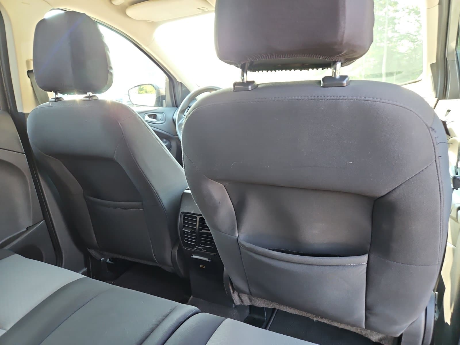 Pre-Owned 2017 Ford Escape SE - photo - 17