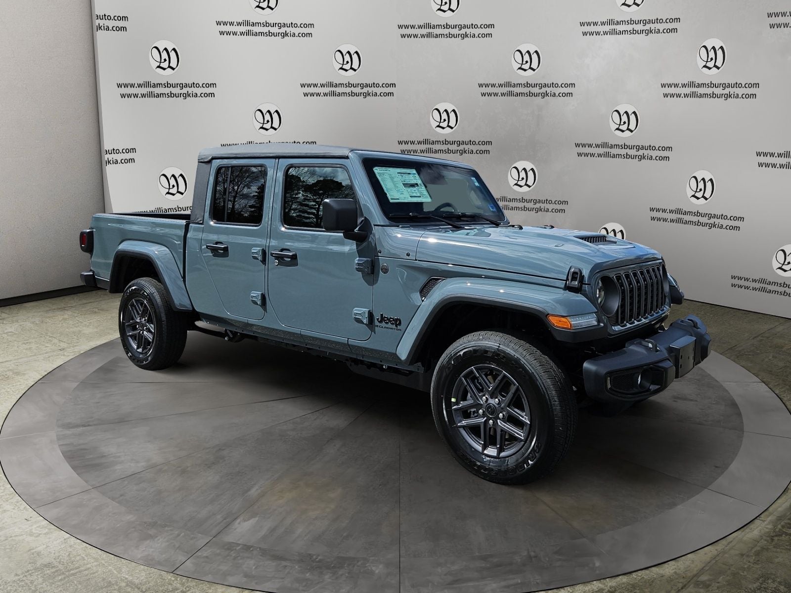 New 2026 Jeep Gladiator Sport S - photo - 6
