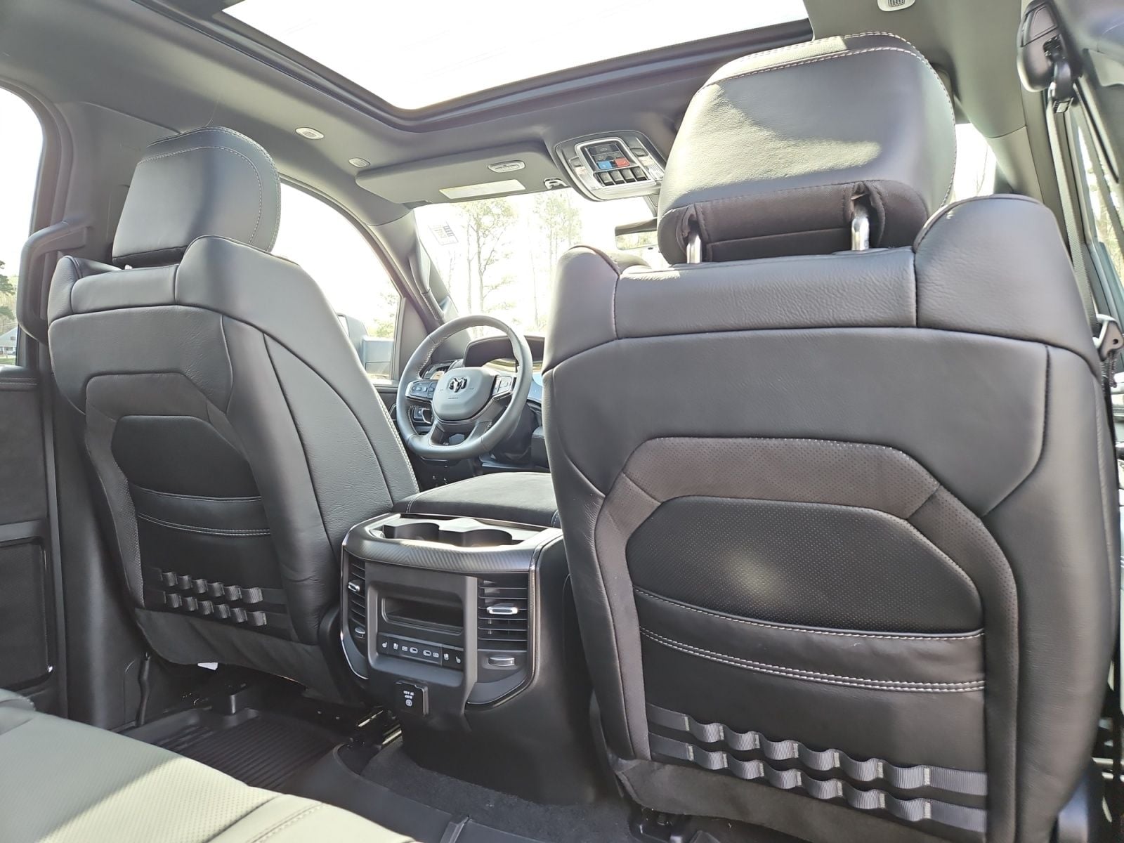 New 2026 Ram 1500 RHO - photo - 17