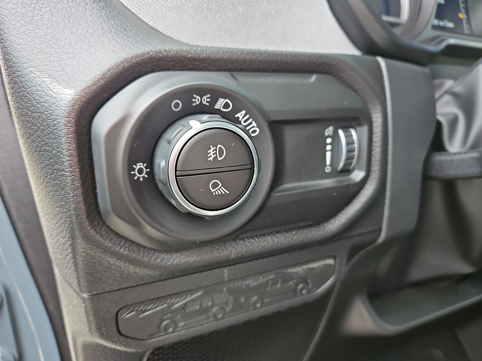 New 2026 Jeep Gladiator Sport S - photo - 22